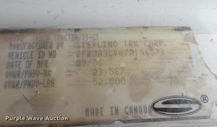 image for item DA7722 2007 Sterling A9500 semi truck