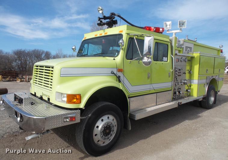 image for item DB0731 1993 International 4800 Crew Cab foam pumper fire truck