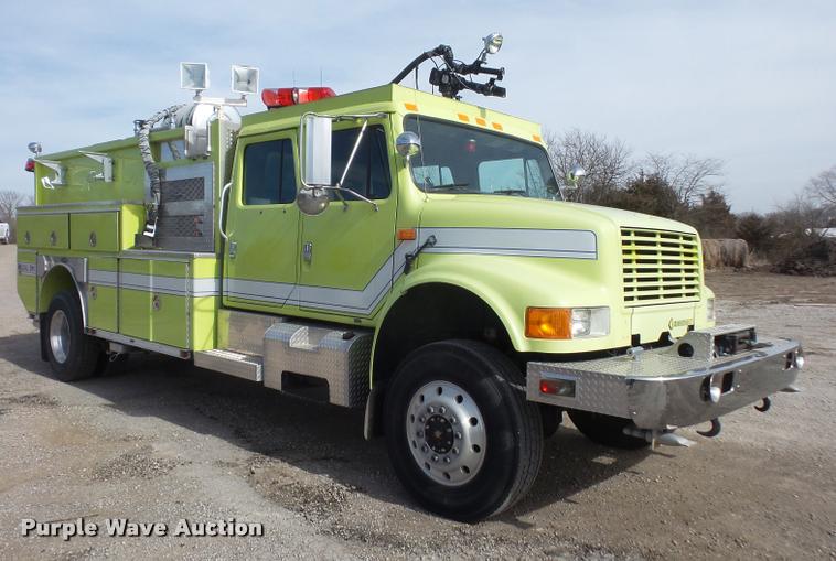 image for item DB0731 1993 International 4800 Crew Cab foam pumper fire truck