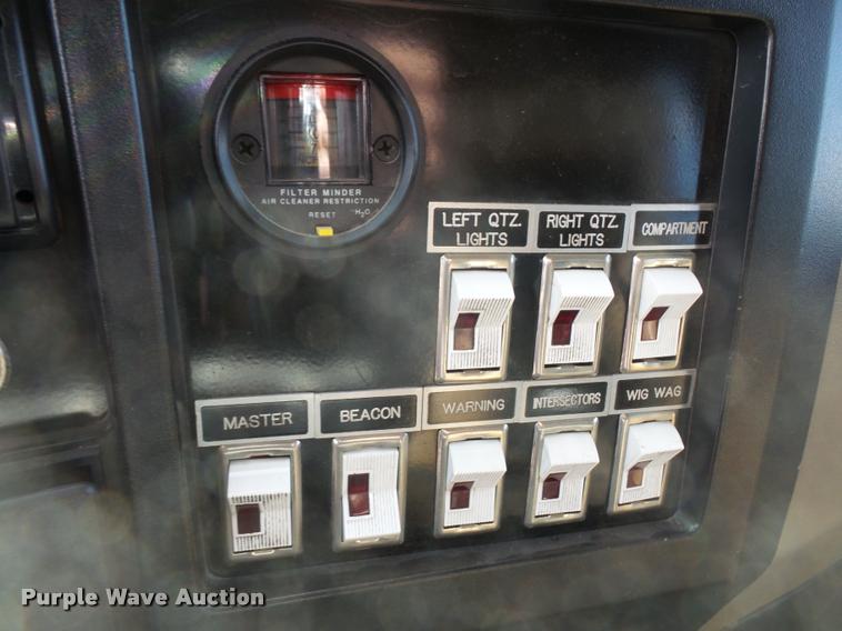 image for item DB0731 1993 International 4800 Crew Cab foam pumper fire truck