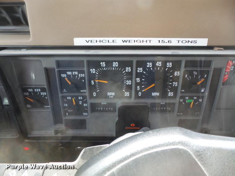 image for item DB0731 1993 International 4800 Crew Cab foam pumper fire truck