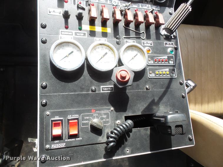 image for item DB0731 1993 International 4800 Crew Cab foam pumper fire truck