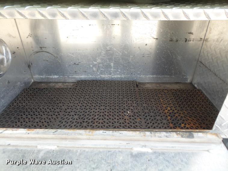 image for item DB0731 1993 International 4800 Crew Cab foam pumper fire truck