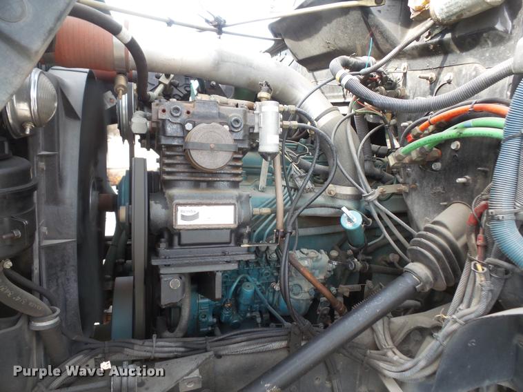 image for item DB0731 1993 International 4800 Crew Cab foam pumper fire truck