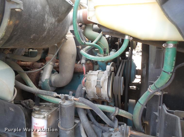 image for item DB0731 1993 International 4800 Crew Cab foam pumper fire truck