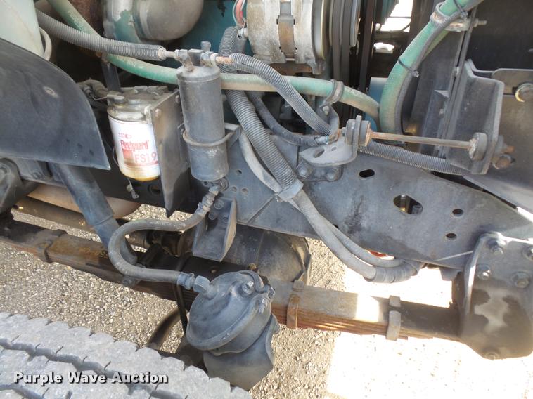 image for item DB0731 1993 International 4800 Crew Cab foam pumper fire truck