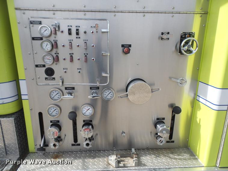 image for item DB0731 1993 International 4800 Crew Cab foam pumper fire truck