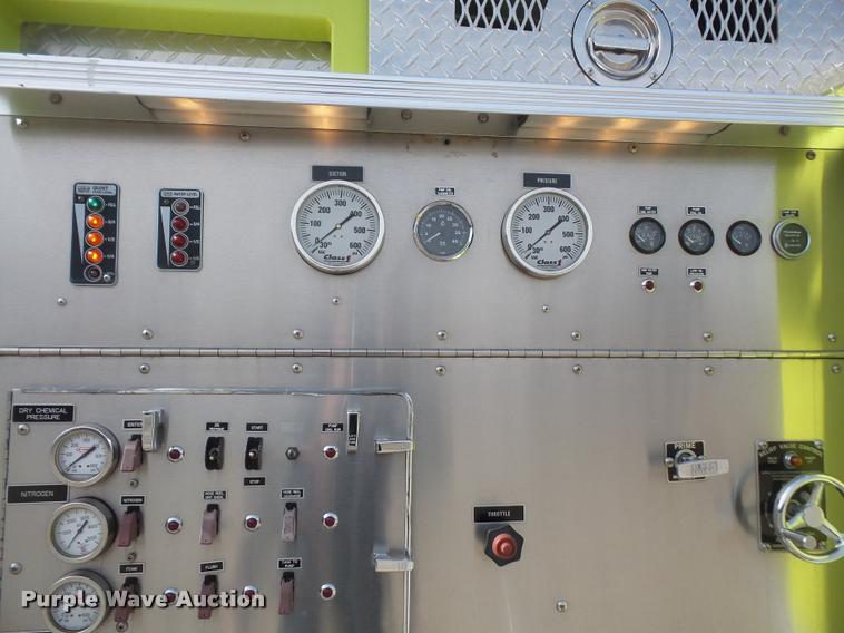 image for item DB0731 1993 International 4800 Crew Cab foam pumper fire truck