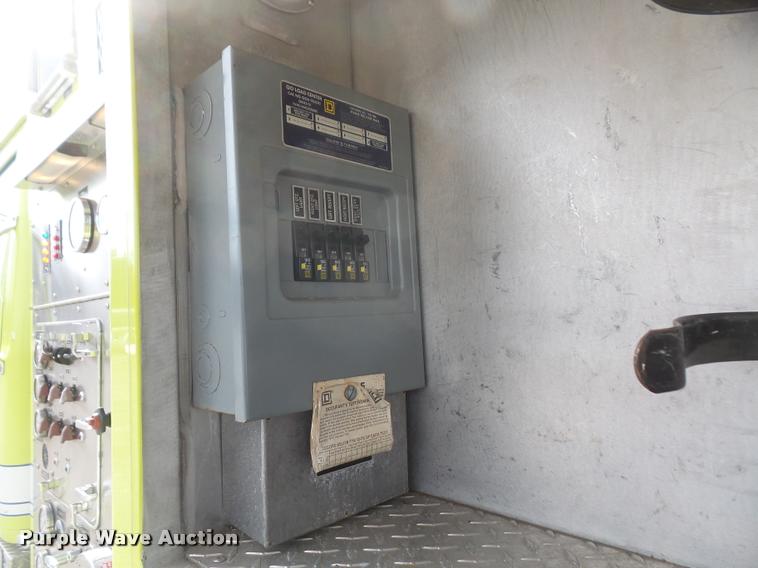 image for item DB0731 1993 International 4800 Crew Cab foam pumper fire truck