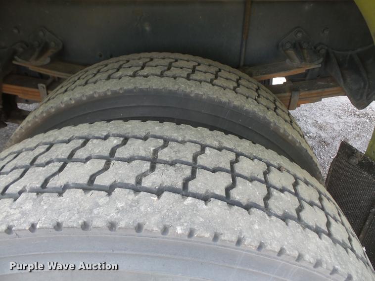 image for item DB0731 1993 International 4800 Crew Cab foam pumper fire truck