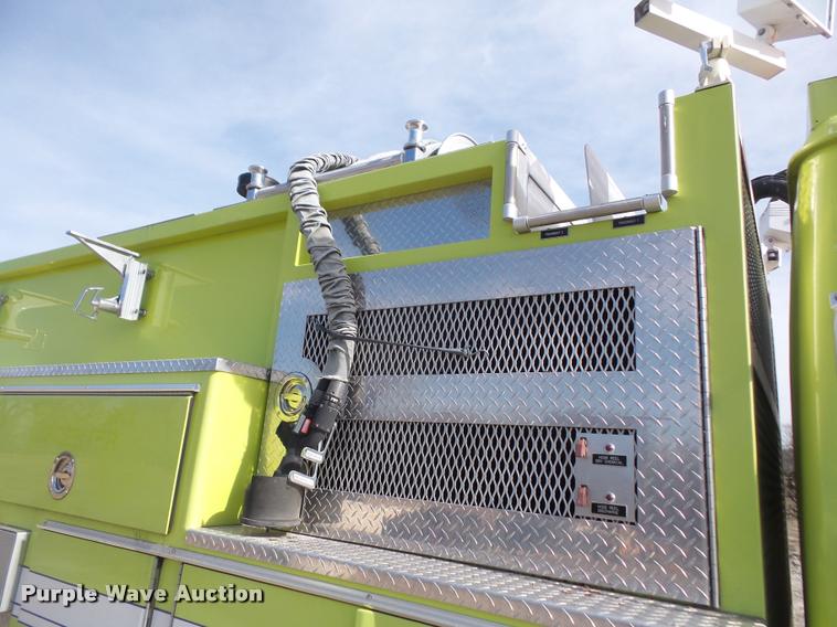 image for item DB0731 1993 International 4800 Crew Cab foam pumper fire truck