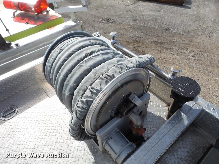 image for item DB0731 1993 International 4800 Crew Cab foam pumper fire truck