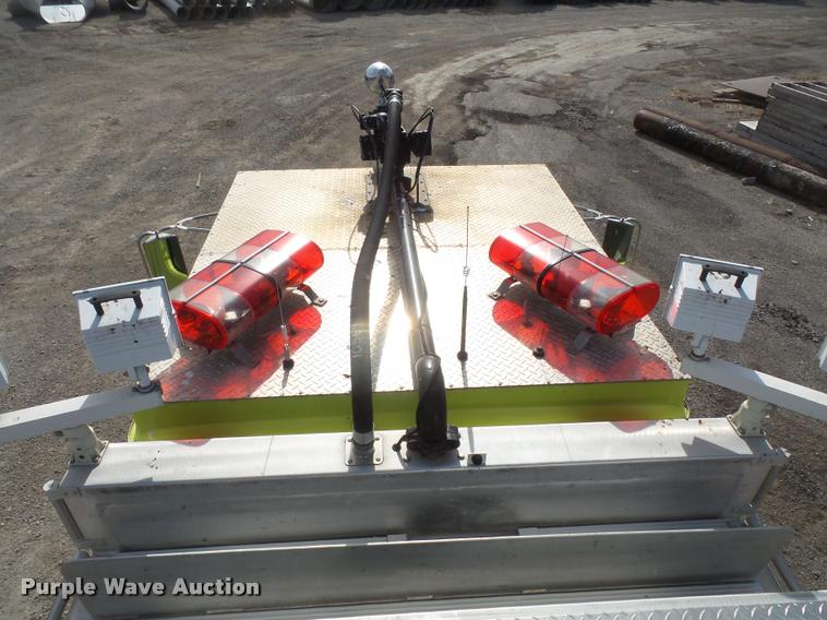 image for item DB0731 1993 International 4800 Crew Cab foam pumper fire truck