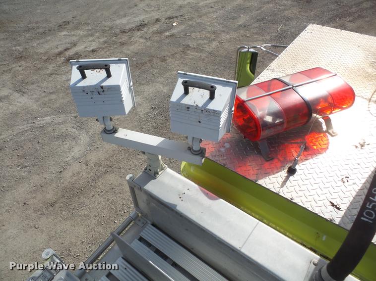 image for item DB0731 1993 International 4800 Crew Cab foam pumper fire truck