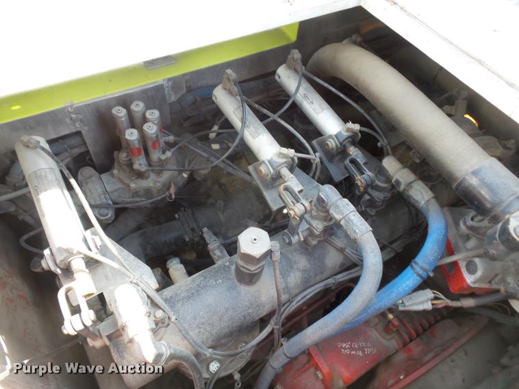 image for item DB0731 1993 International 4800 Crew Cab foam pumper fire truck