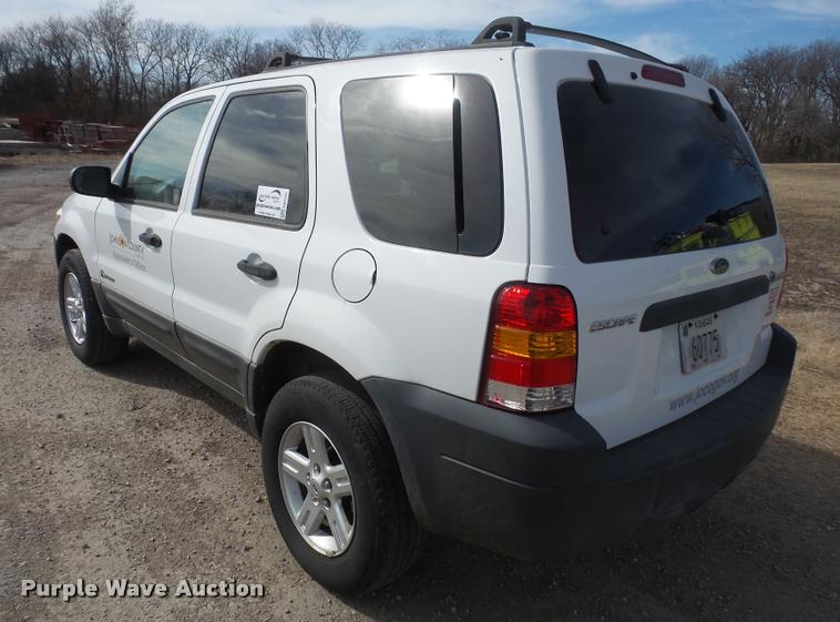 image for item DB0732 2005 Ford Escape Hybrid SUV