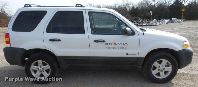 image for item DB0732 2005 Ford Escape Hybrid SUV
