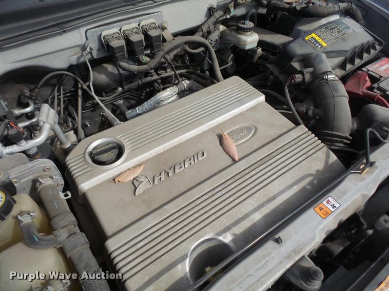 image for item DB0732 2005 Ford Escape Hybrid SUV