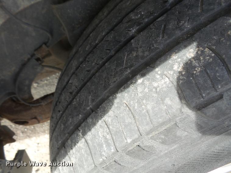 image for item DB0732 2005 Ford Escape Hybrid SUV