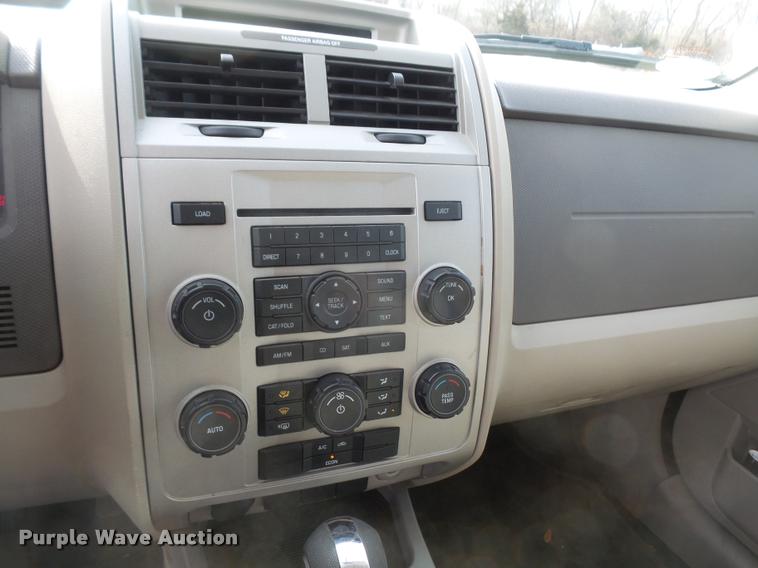 image for item DB0733 2008 Ford Escape Hybrid SUV