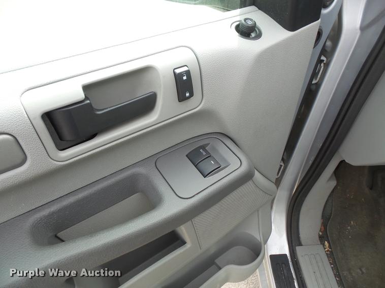 image for item DB0734 2007 Ford Freestar van