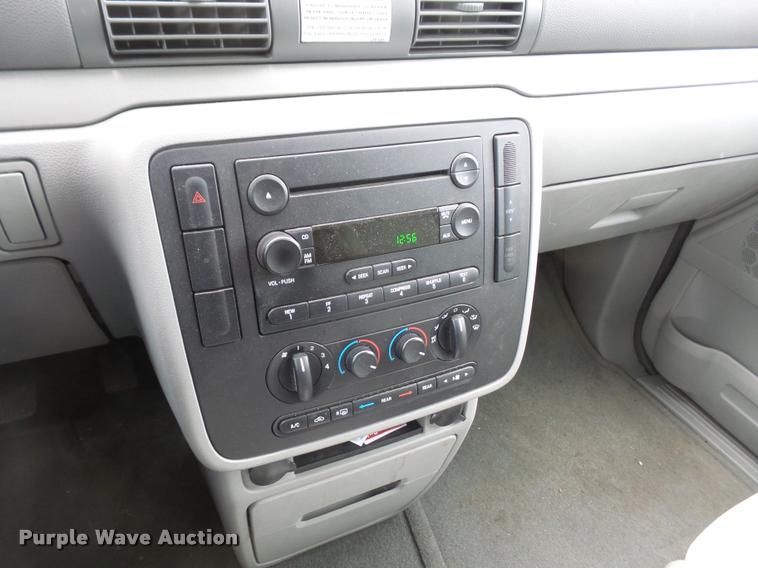 image for item DB0734 2007 Ford Freestar van