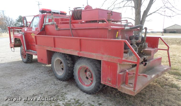 image for item DB0736 1981 Ford F700 fire truck