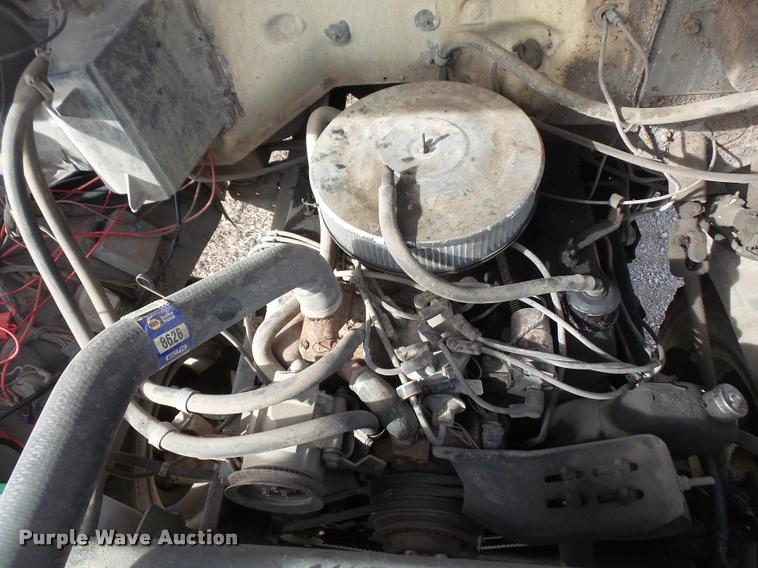 image for item DB0736 1981 Ford F700 fire truck