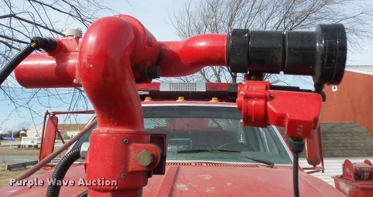 image for item DB0736 1981 Ford F700 fire truck