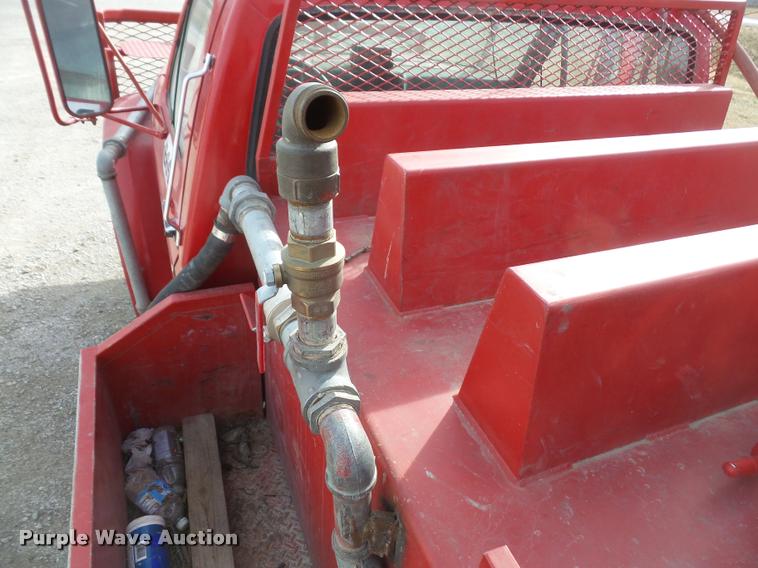 image for item DB0736 1981 Ford F700 fire truck