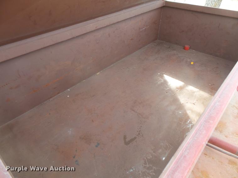 image for item DB0736 1981 Ford F700 fire truck