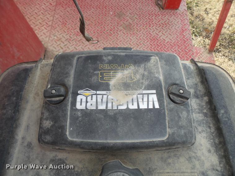 image for item DB0736 1981 Ford F700 fire truck