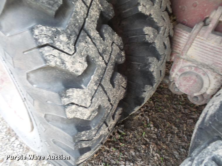 image for item DB0736 1981 Ford F700 fire truck