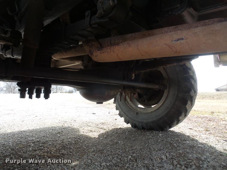 image for item DB0736 1981 Ford F700 fire truck