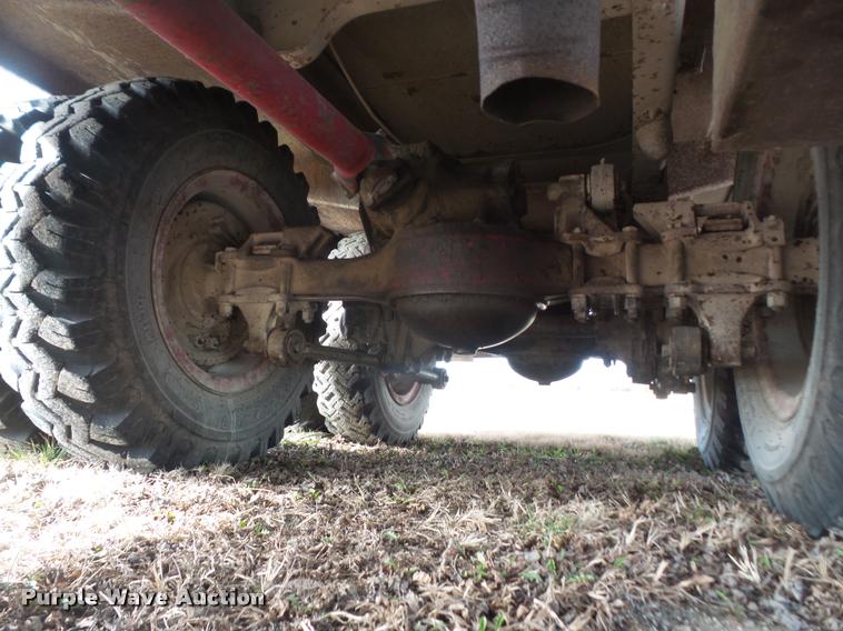 image for item DB0736 1981 Ford F700 fire truck