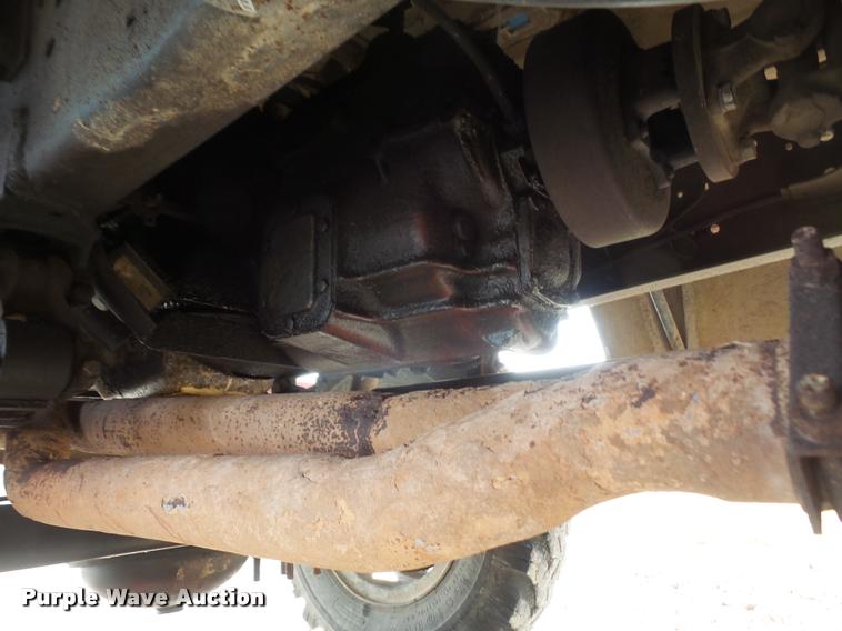 image for item DB0736 1981 Ford F700 fire truck