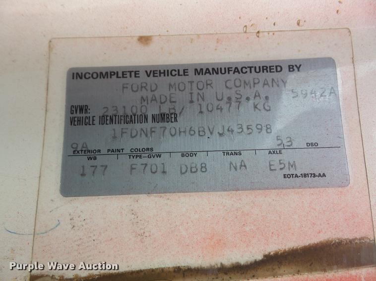 image for item DB0736 1981 Ford F700 fire truck