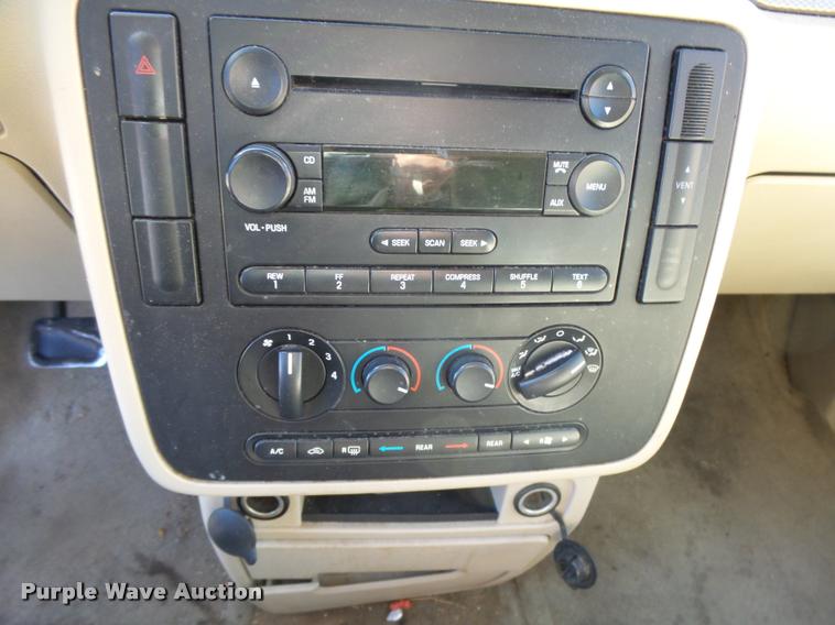 image for item DB1877 2007 Ford Freestar SE van