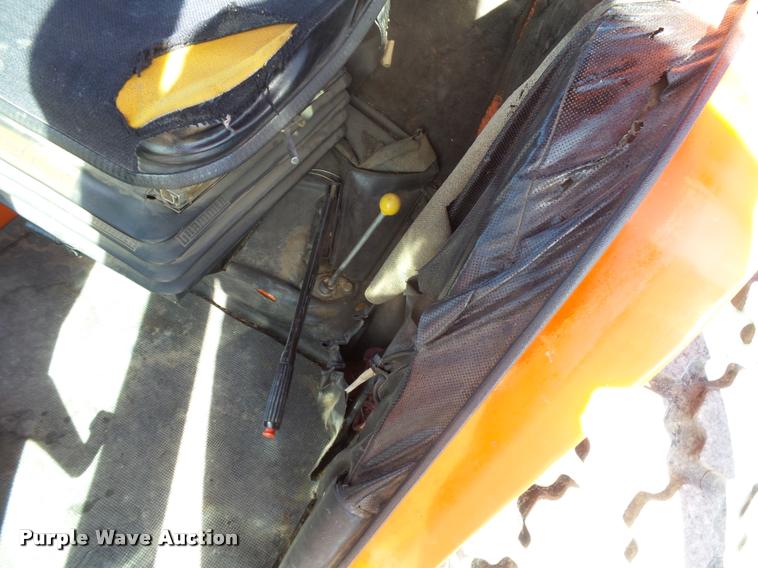 image for item DB1893 1983 Allis Chalmers 6060 tractor