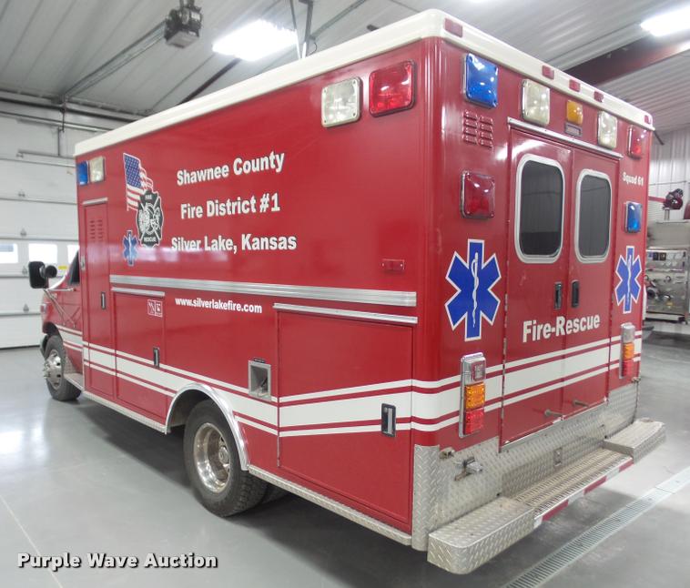 image for item DB2866 1994 Ford Econoline E350 ambulance