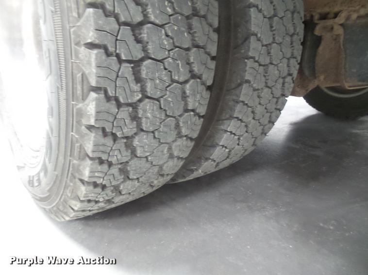 image for item DB2866 1994 Ford Econoline E350 ambulance