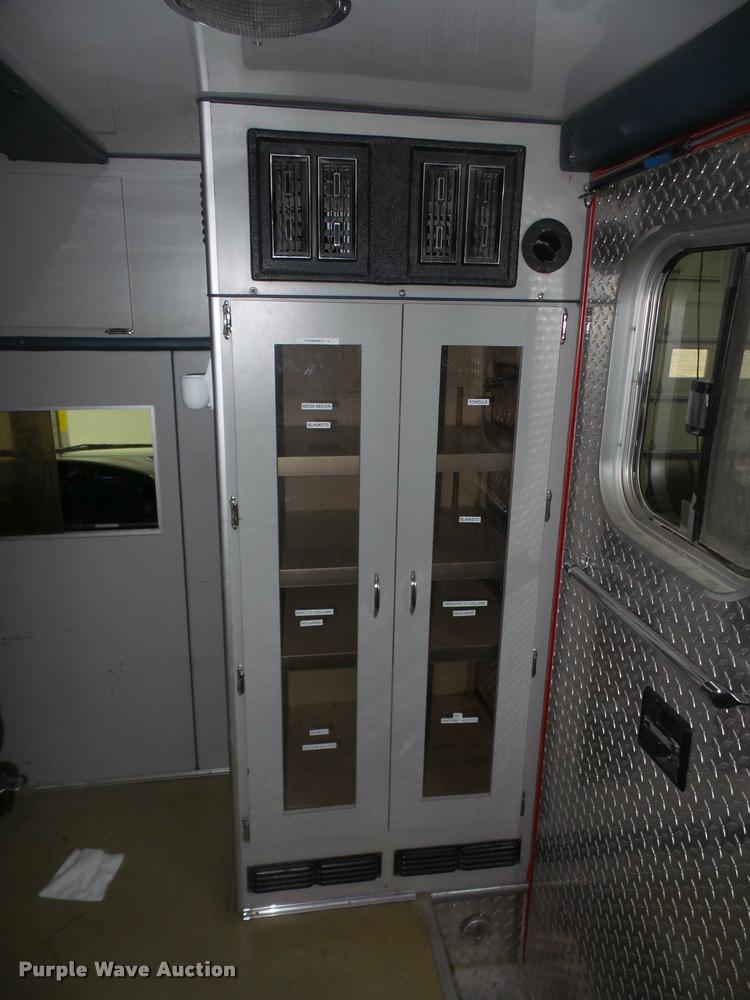 image for item DB2866 1994 Ford Econoline E350 ambulance