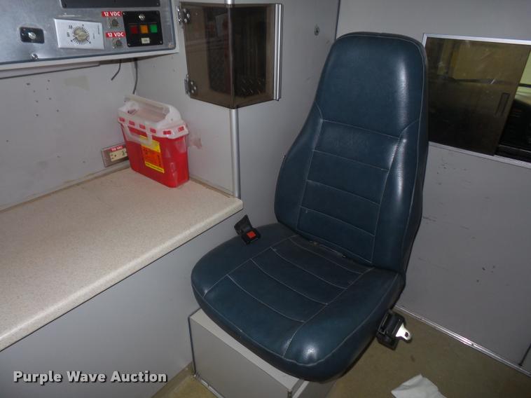 image for item DB2866 1994 Ford Econoline E350 ambulance