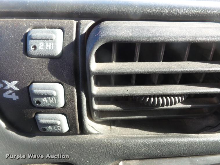 image for item DB2872 2000 Chevrolet Blazer SUV