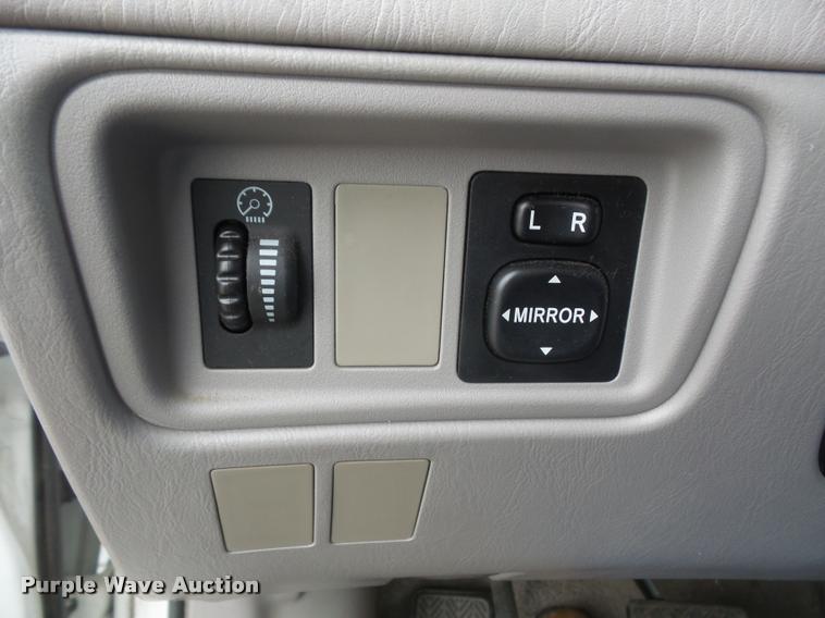 image for item DB2966 2002 Toyota Prius