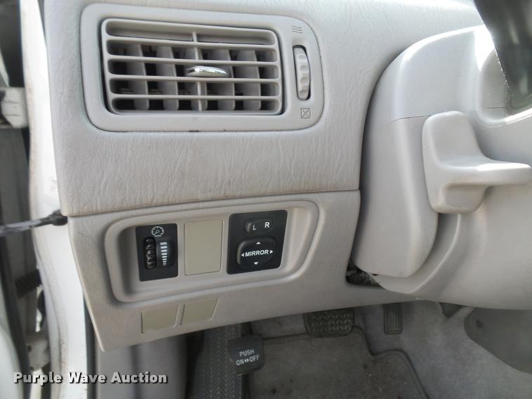 image for item DB2974 2002 Toyota Prius