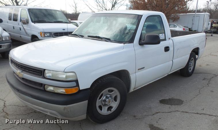 image for item DB2976 2000 Chevrolet Silverado 1500 pickup truck