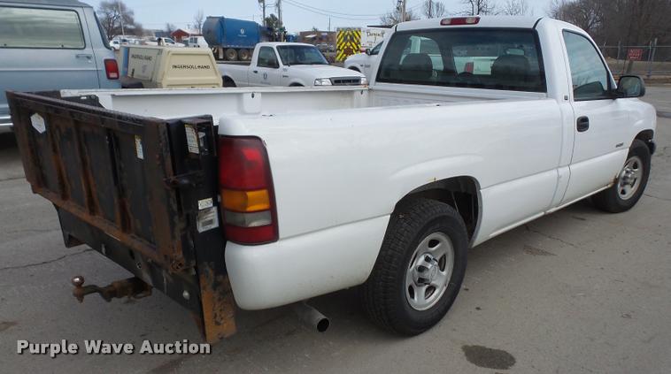 image for item DB2976 2000 Chevrolet Silverado 1500 pickup truck