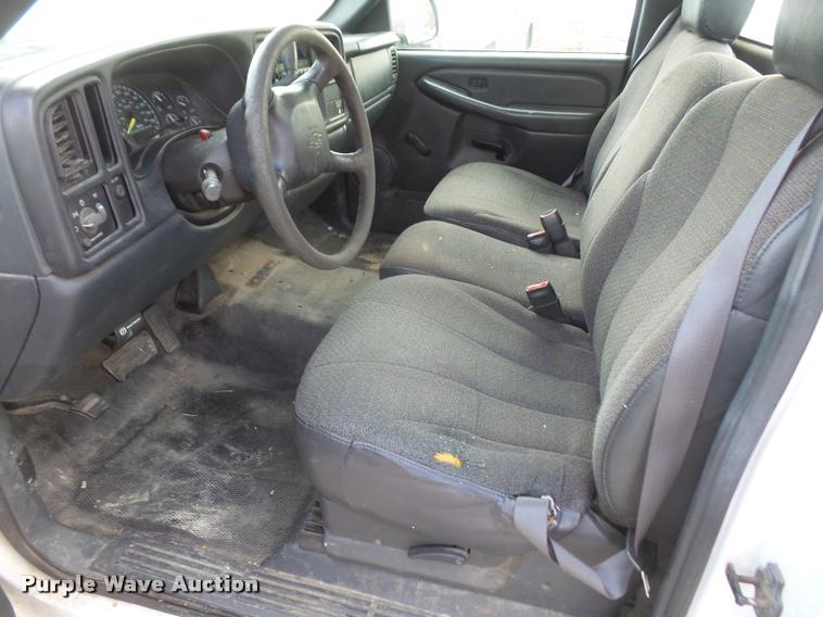 image for item DB2976 2000 Chevrolet Silverado 1500 pickup truck