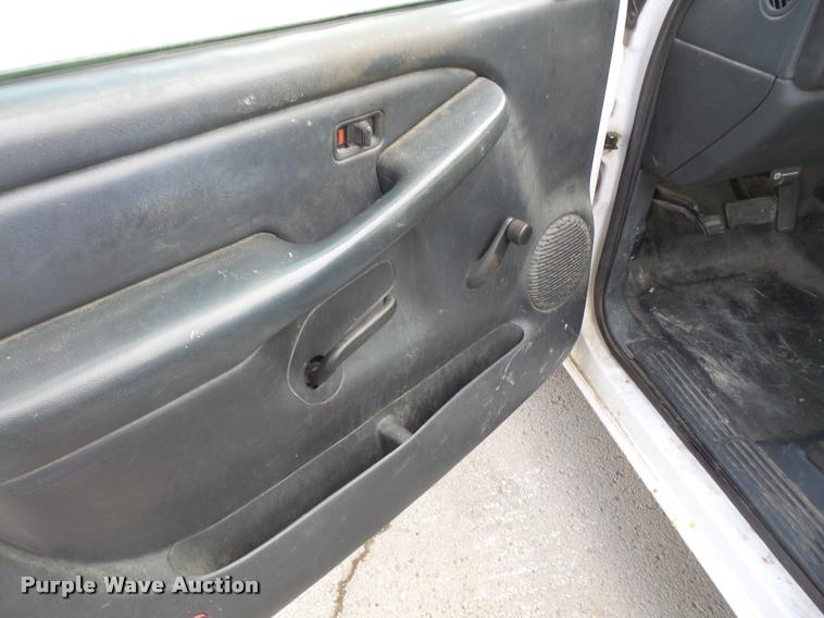 image for item DB2976 2000 Chevrolet Silverado 1500 pickup truck